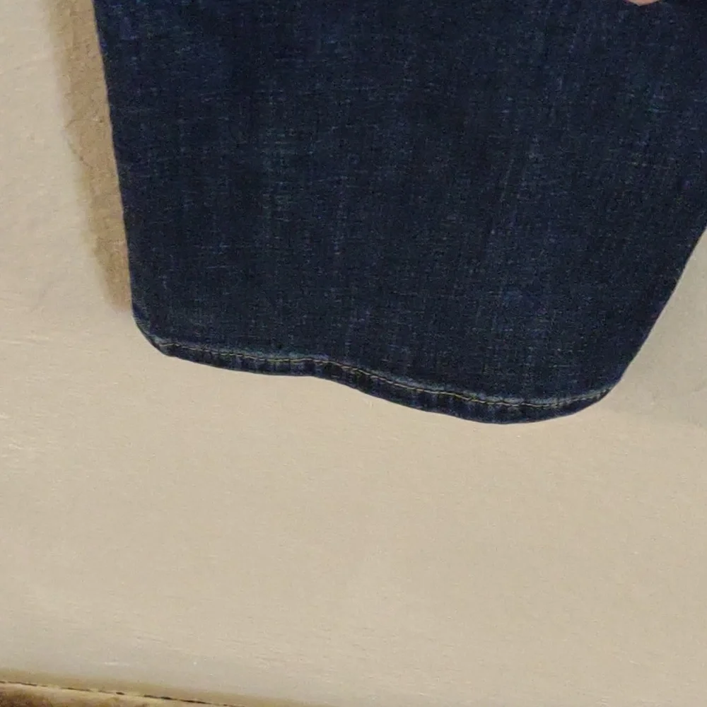 🆕 Levi's Sculpt Classic Straight mid rise Jeans Size 4 - Picture 10 of 10